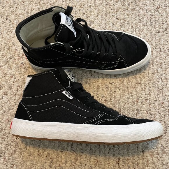 VANS Lizzie Shoe in Black - Picture 3 of 10